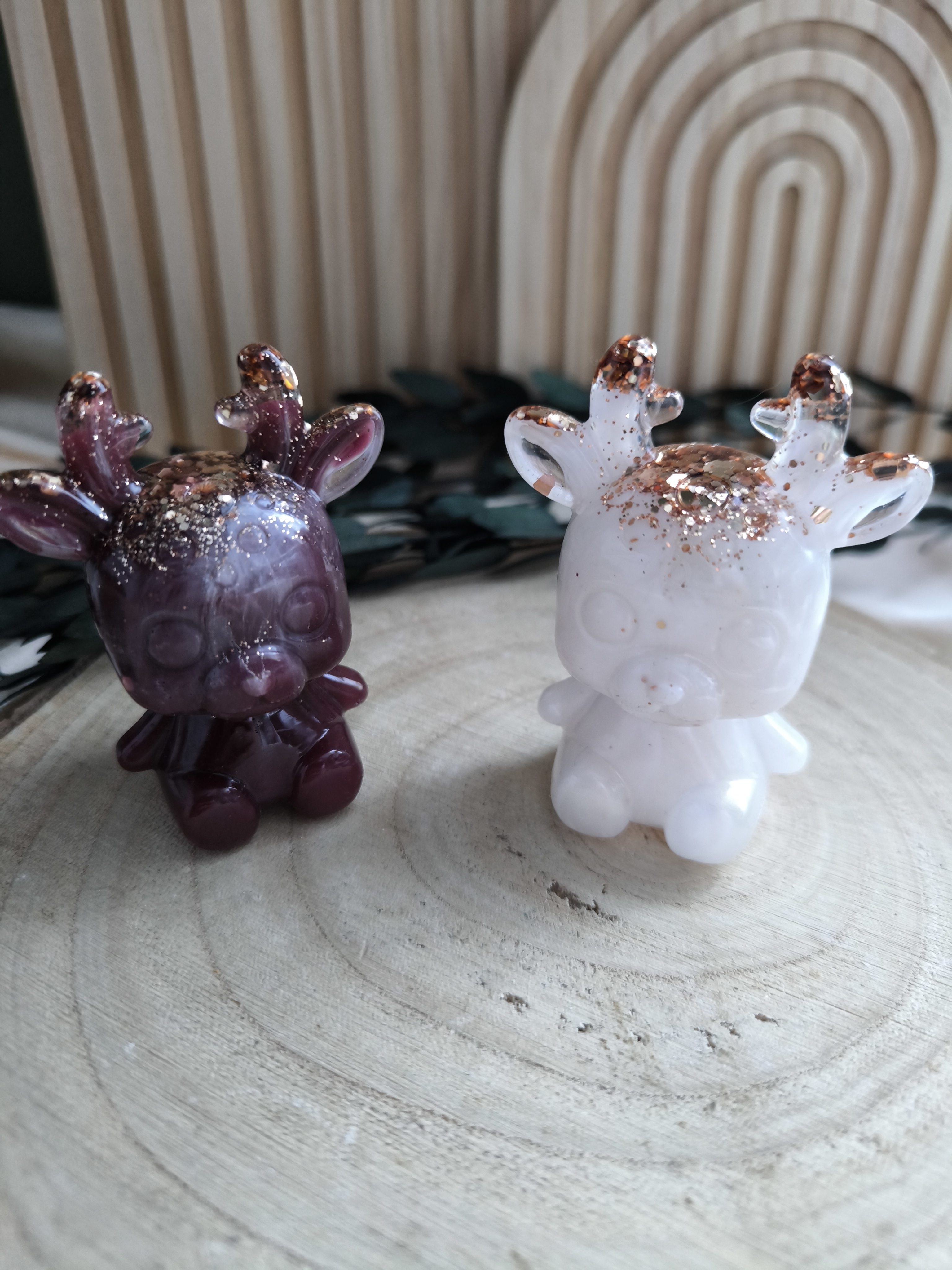 Kleiner Hirsch in Wunschfarben