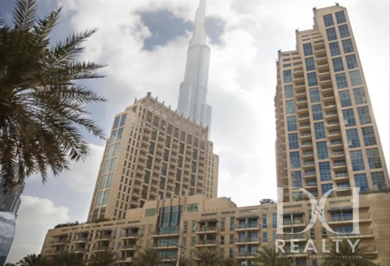 Opera District | Pool View | Spacious Layout
