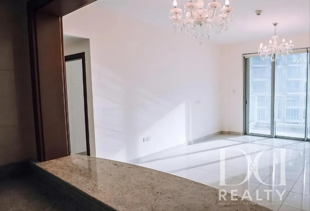 Opera District | Pool View | Spacious Layout