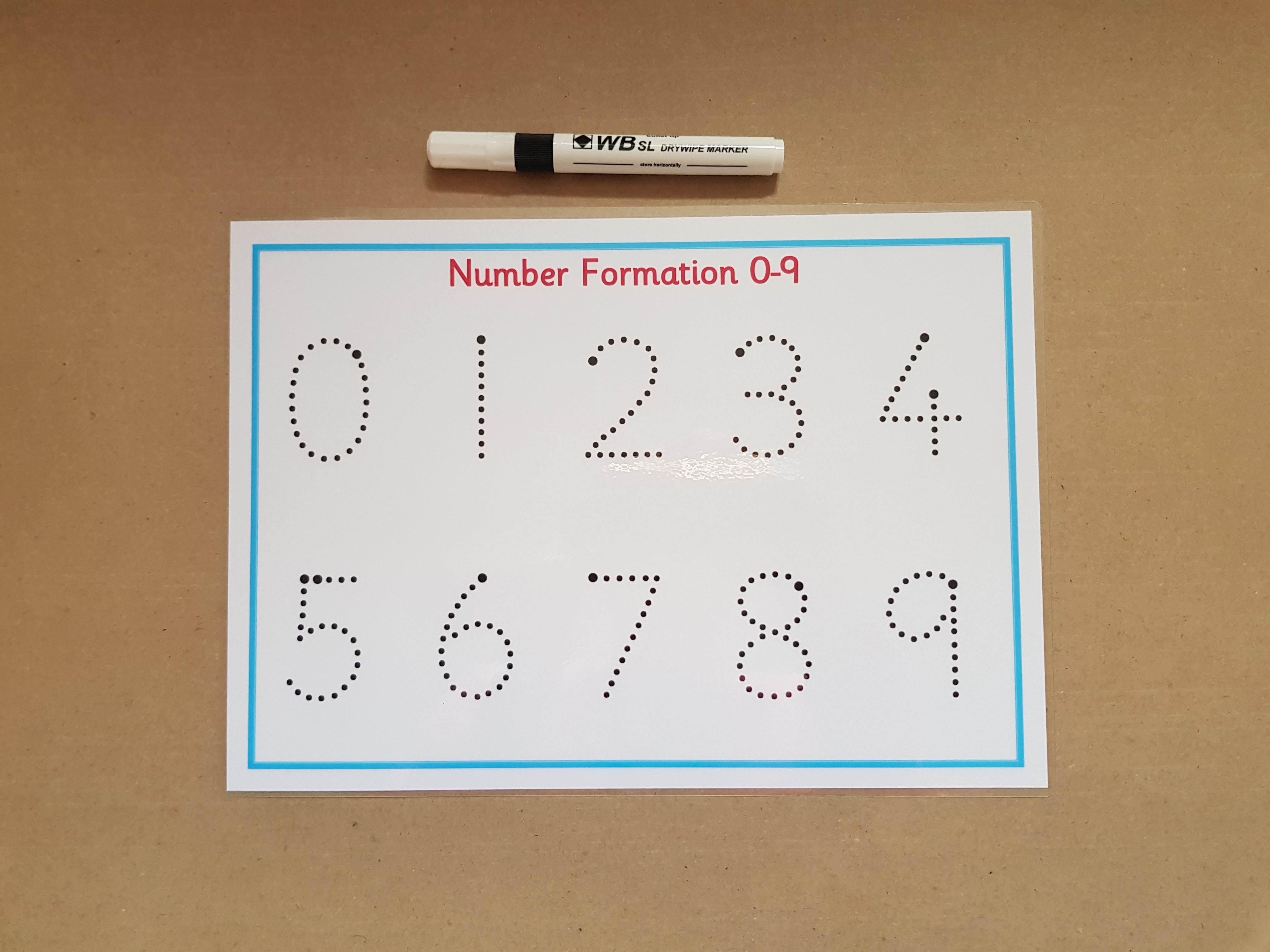 Numbers 0-9 formation mat and dry wipe pen