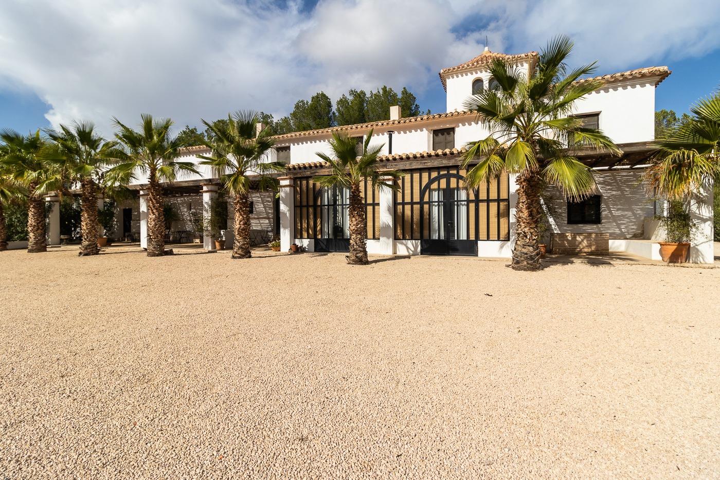 Villa de Lujo Reformada Mula