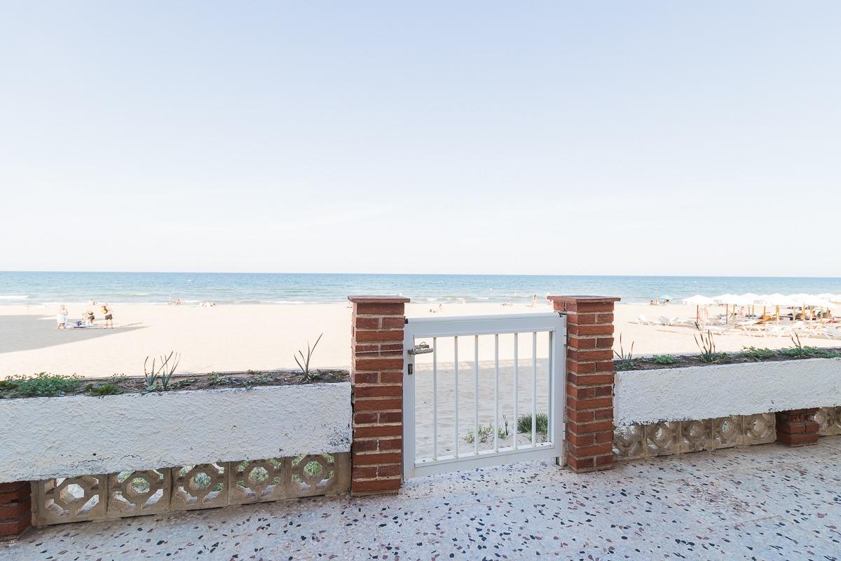 Casa en Primera Línea de Playa Guardamar ( Alicante )
