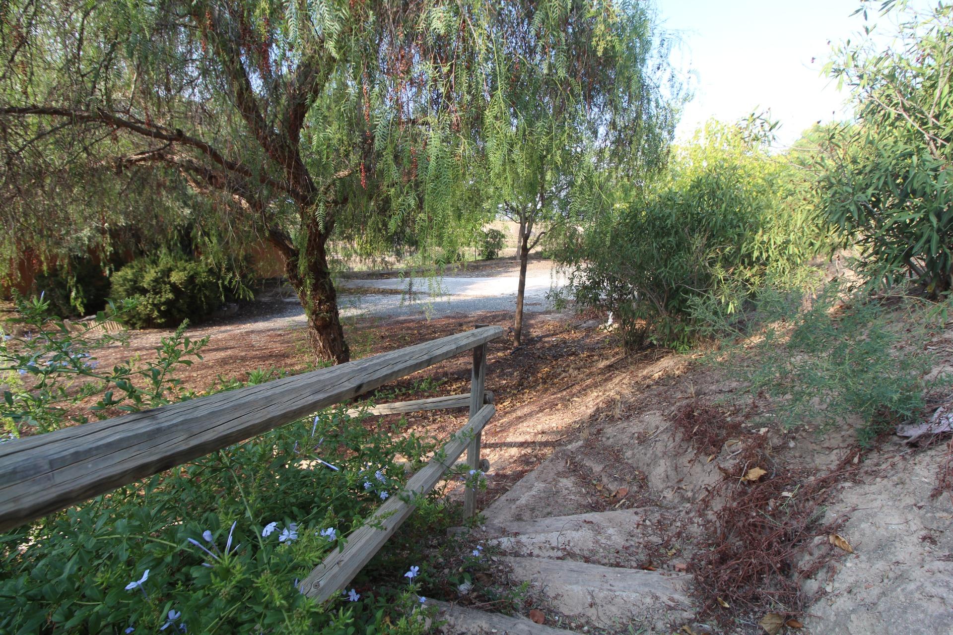 Chalet con 2 Viviendas ( Mula )