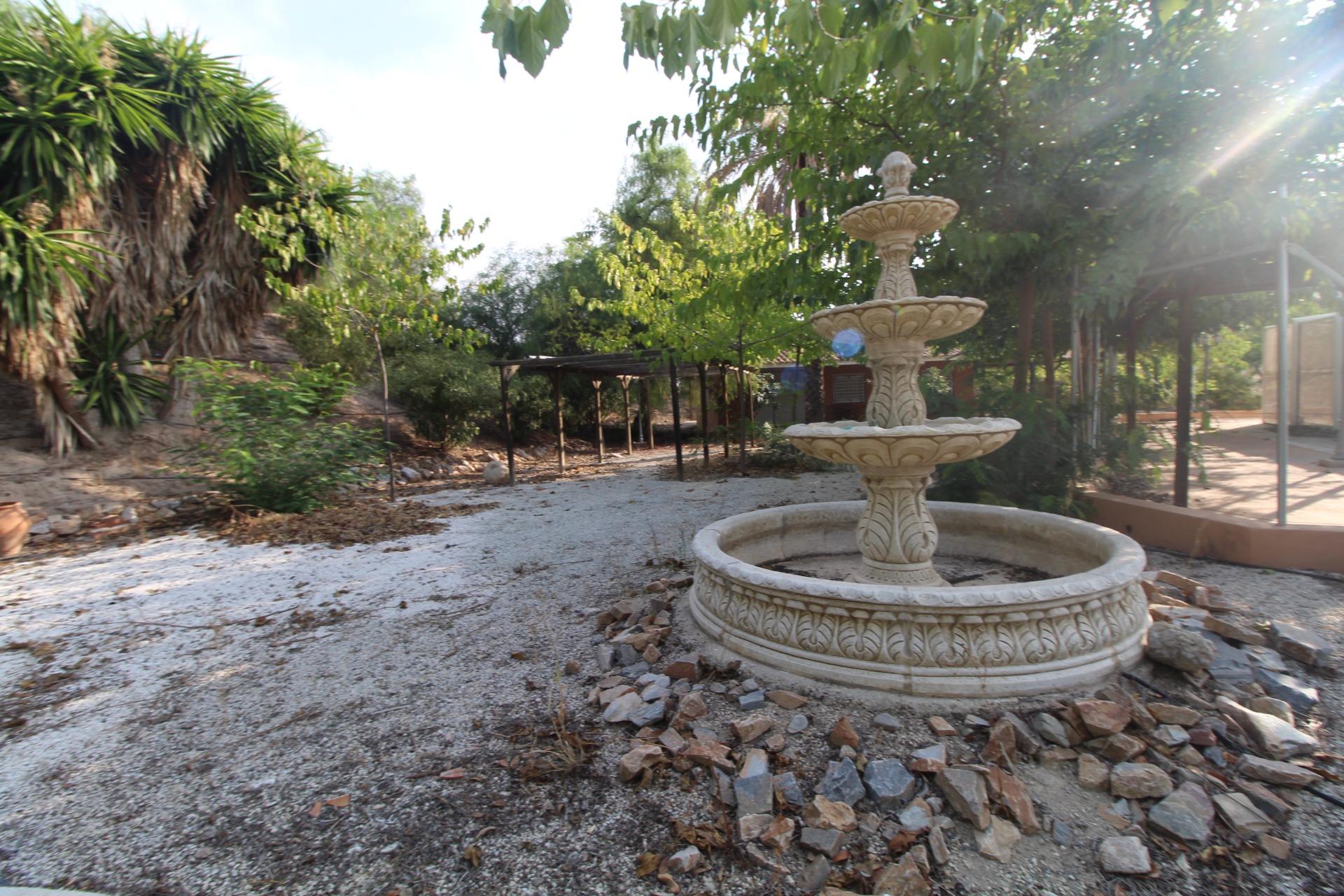 Chalet con 2 Viviendas ( Mula )