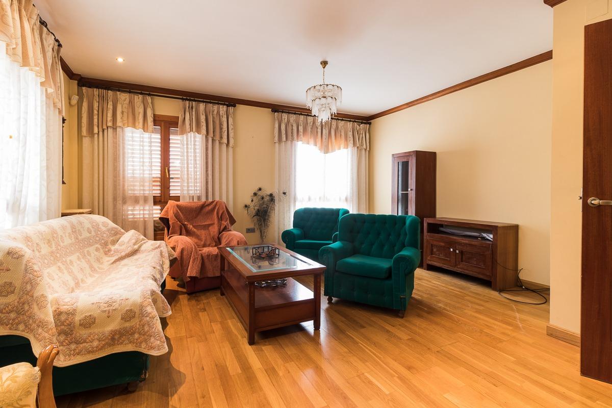 Chalet de 2 plantas ( Bullas )