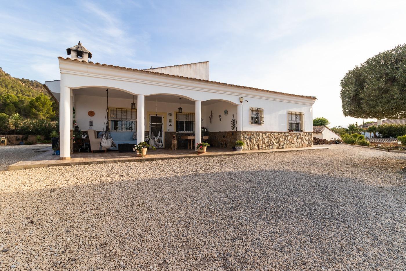 Chalet con piscina al pie de Sierra Espuña ( Pliego )