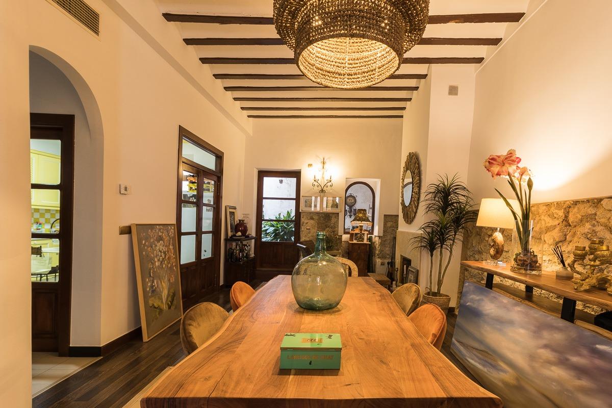 Casa del  Siglo XVIII Reformada ( Mula )