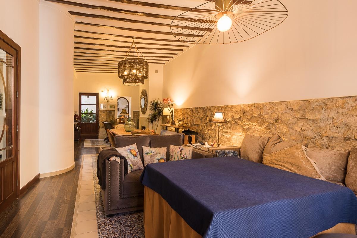 Casa del  Siglo XVIII Reformada ( Mula )