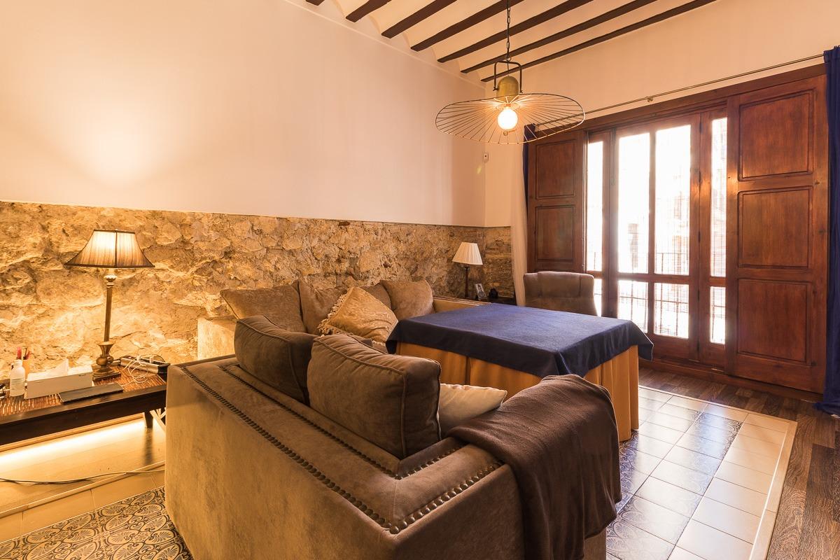 Casa del  Siglo XVIII Reformada ( Mula )