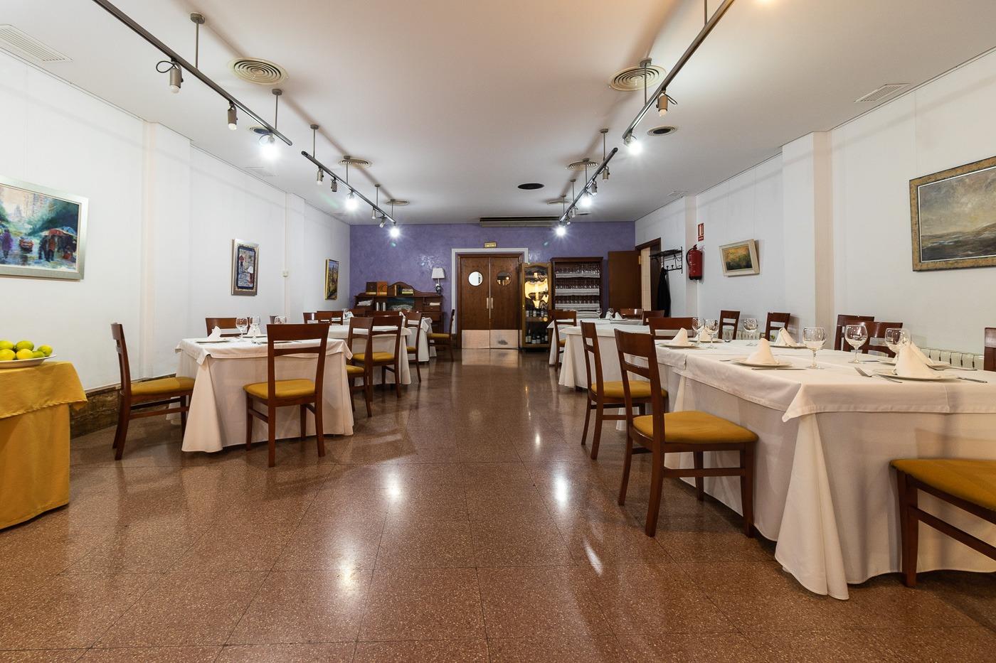 Restaurante con prestigio y capacidad ( Pliego )