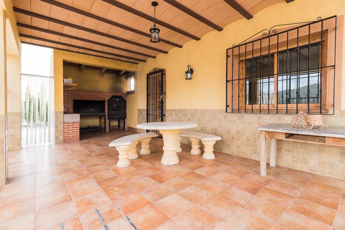 Chalet con piscina ( Bullas )