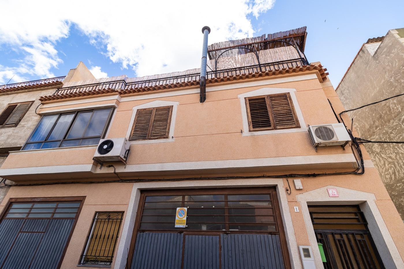 Vivienda familiar de 3 plantas ( Pliego )
