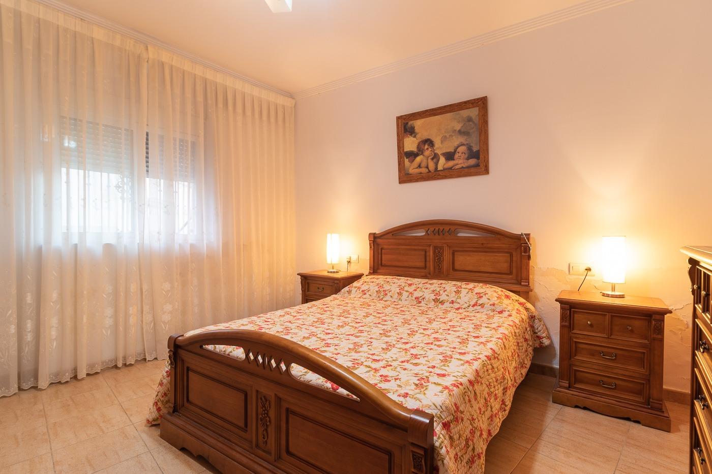 Casa en el casco antiguo con huerto y jardín ( Pliego )