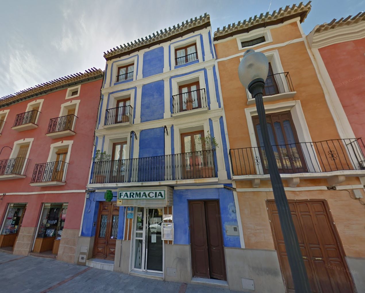 Casa del 1904 reformada en la plaza de ( Mula )