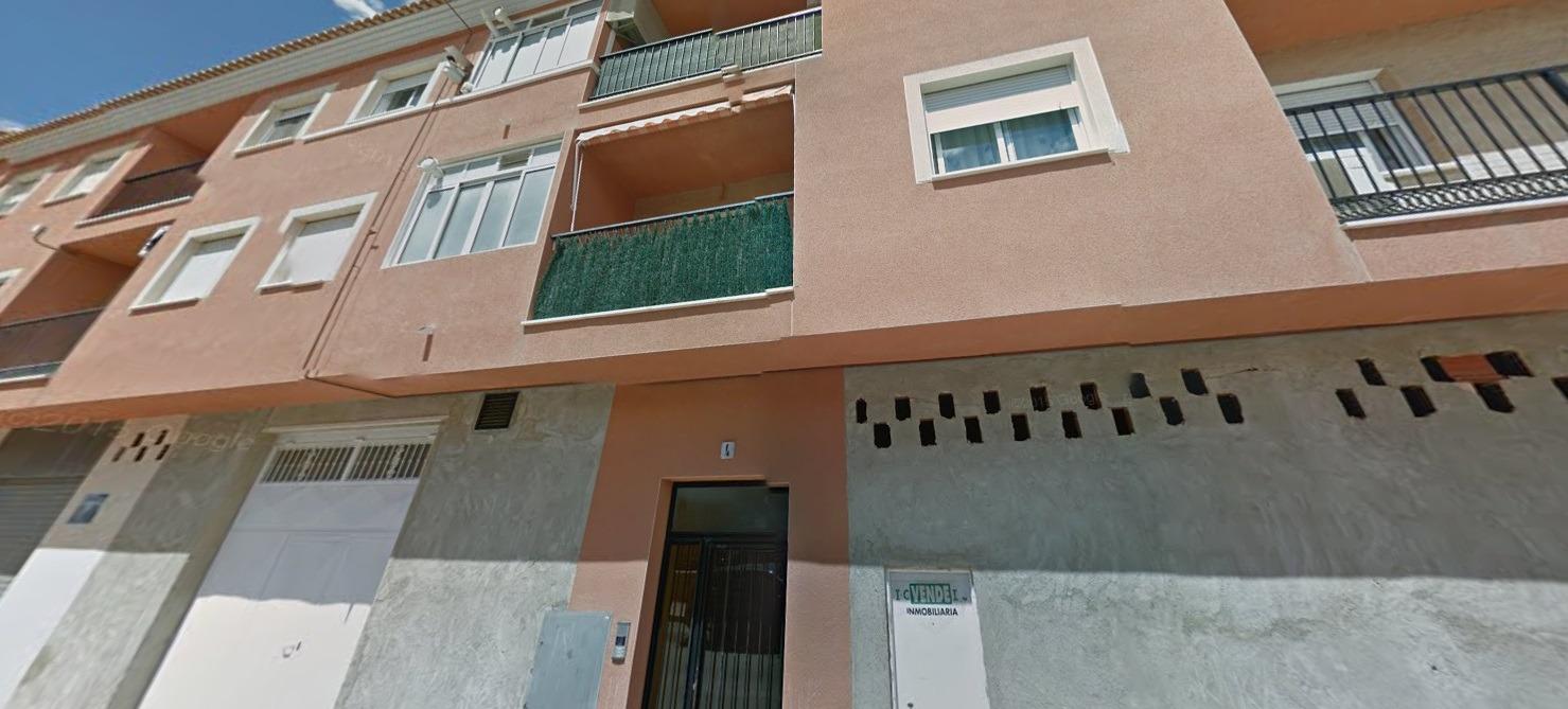 Piso junto al mercadona ( Mula )