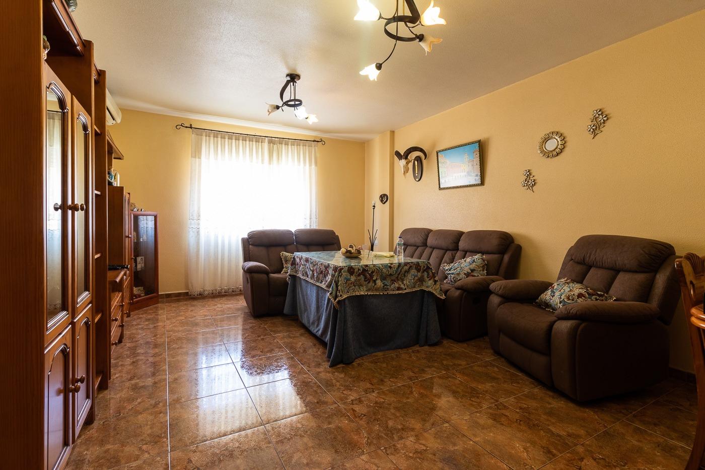 Piso junto al mercadona ( Mula )