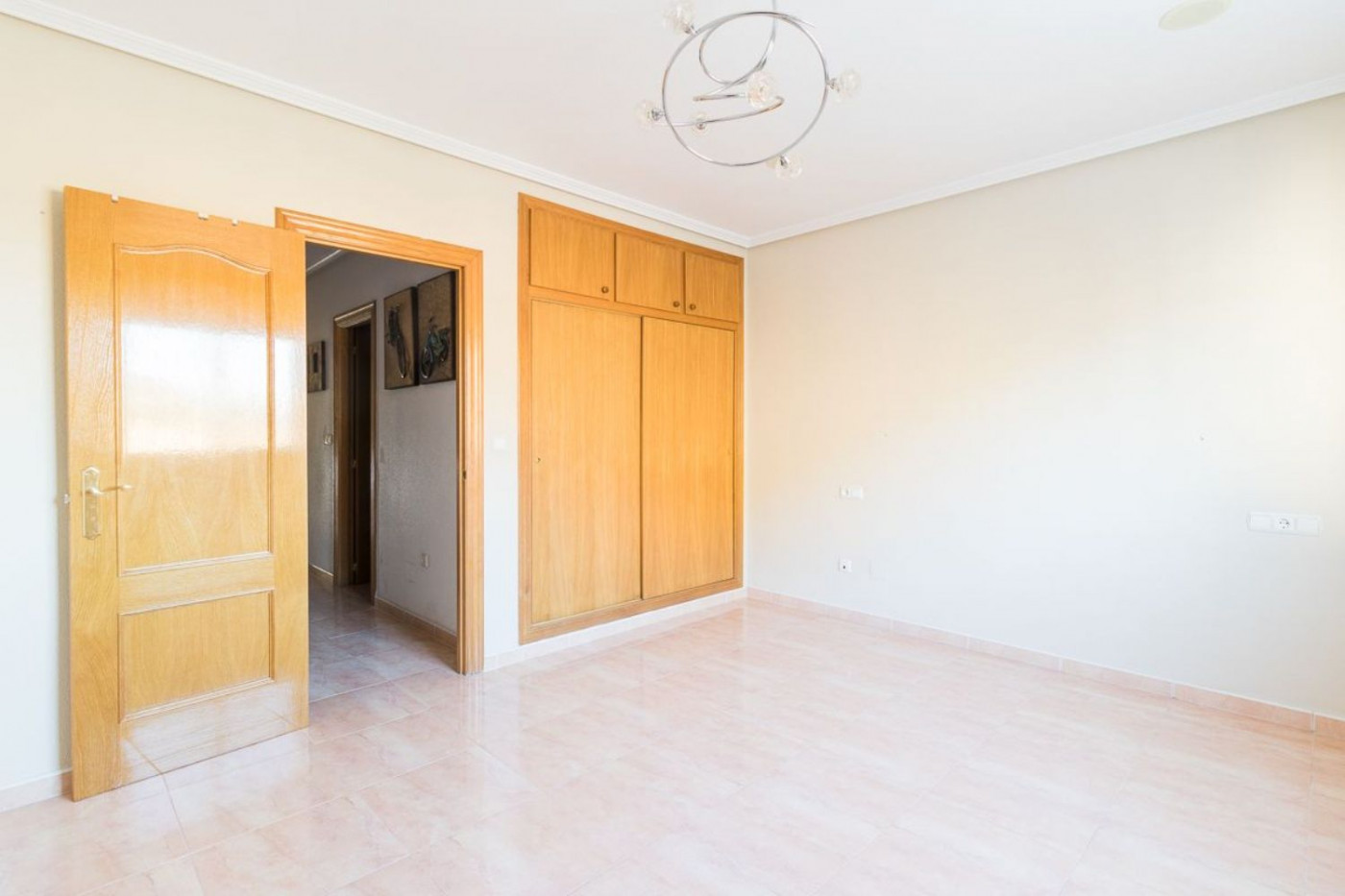 Chalet adosado en barrio familiar carretero ( Pliego )
