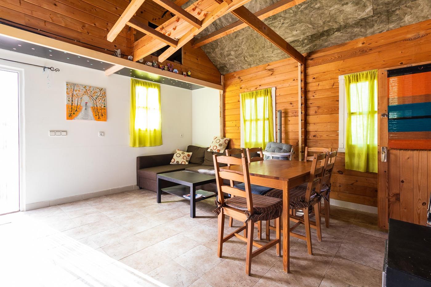 Casa de madera ( Mula )