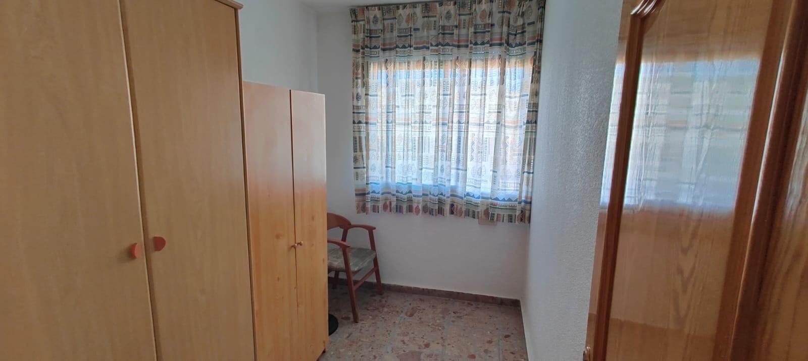 Casa con almacén y parcela con oliveras ( Los Baños de Mula )