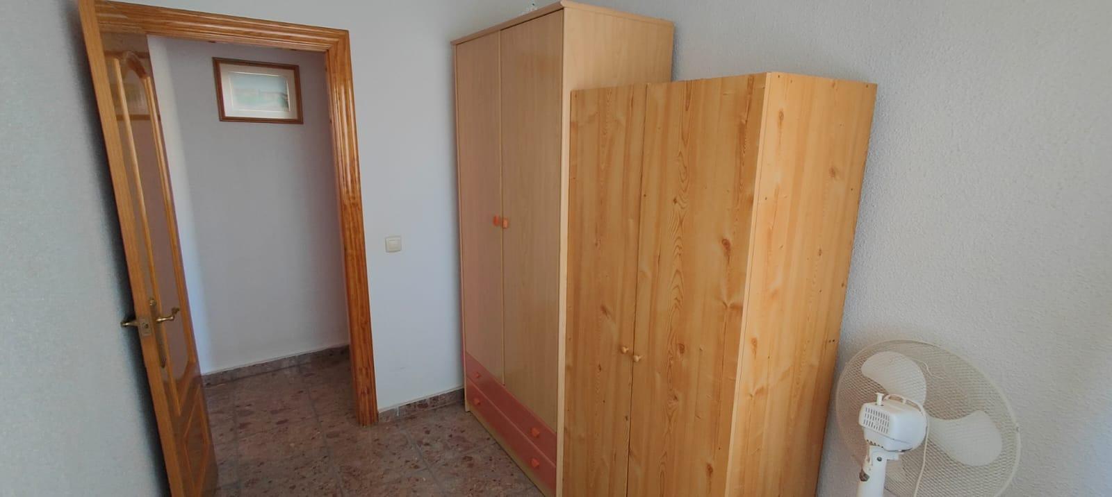 Casa con almacén y parcela con oliveras ( Los Baños de Mula )
