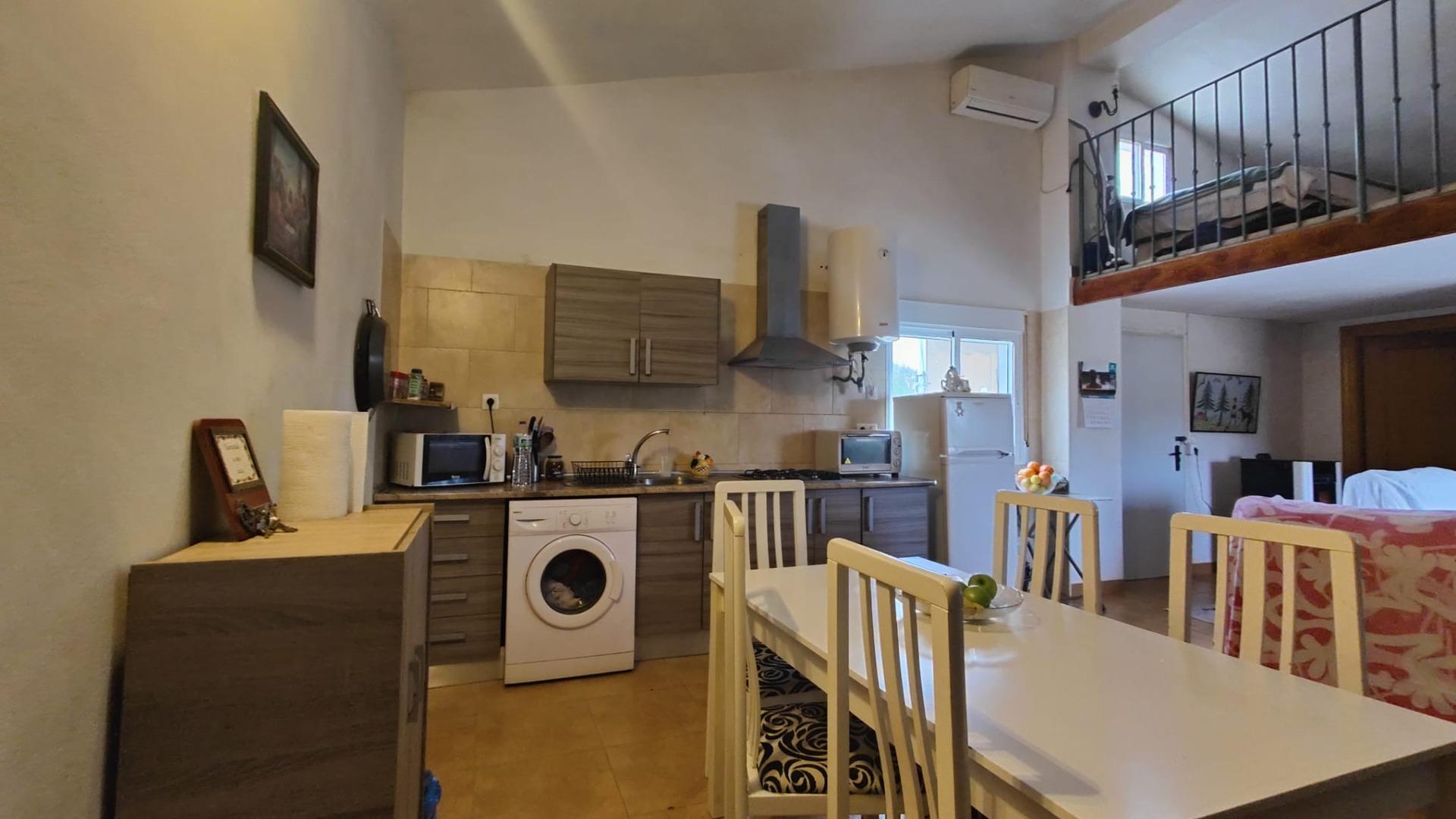 Casa con parcela ( Pliego )