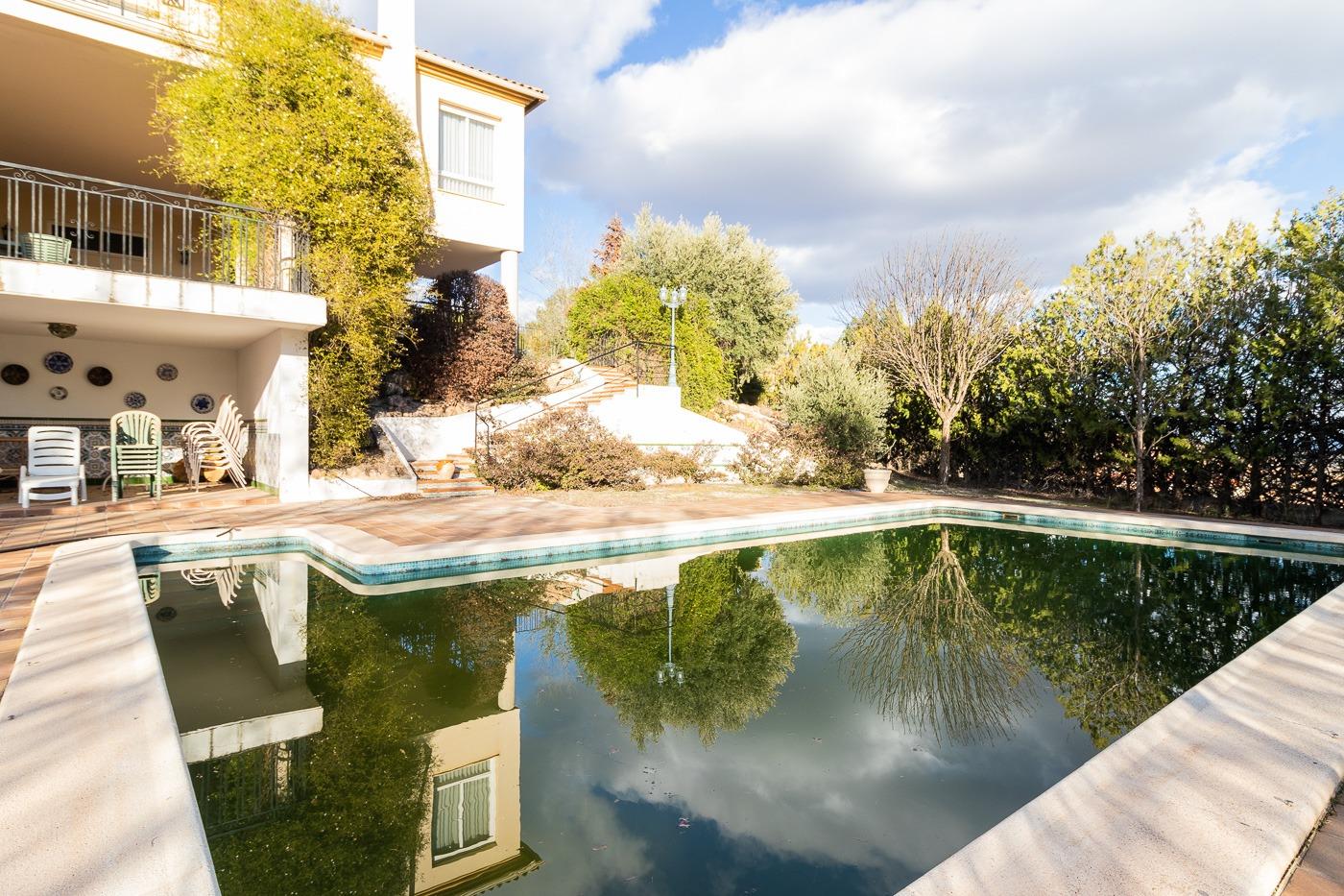 Chalet de 3 plantas con piscina ( Caravaca de la Cruz )