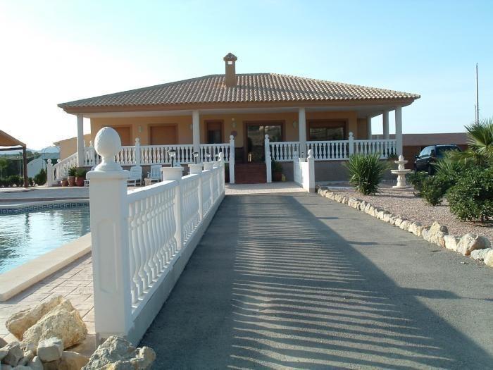 Chalet en Manzanete (Pliego)