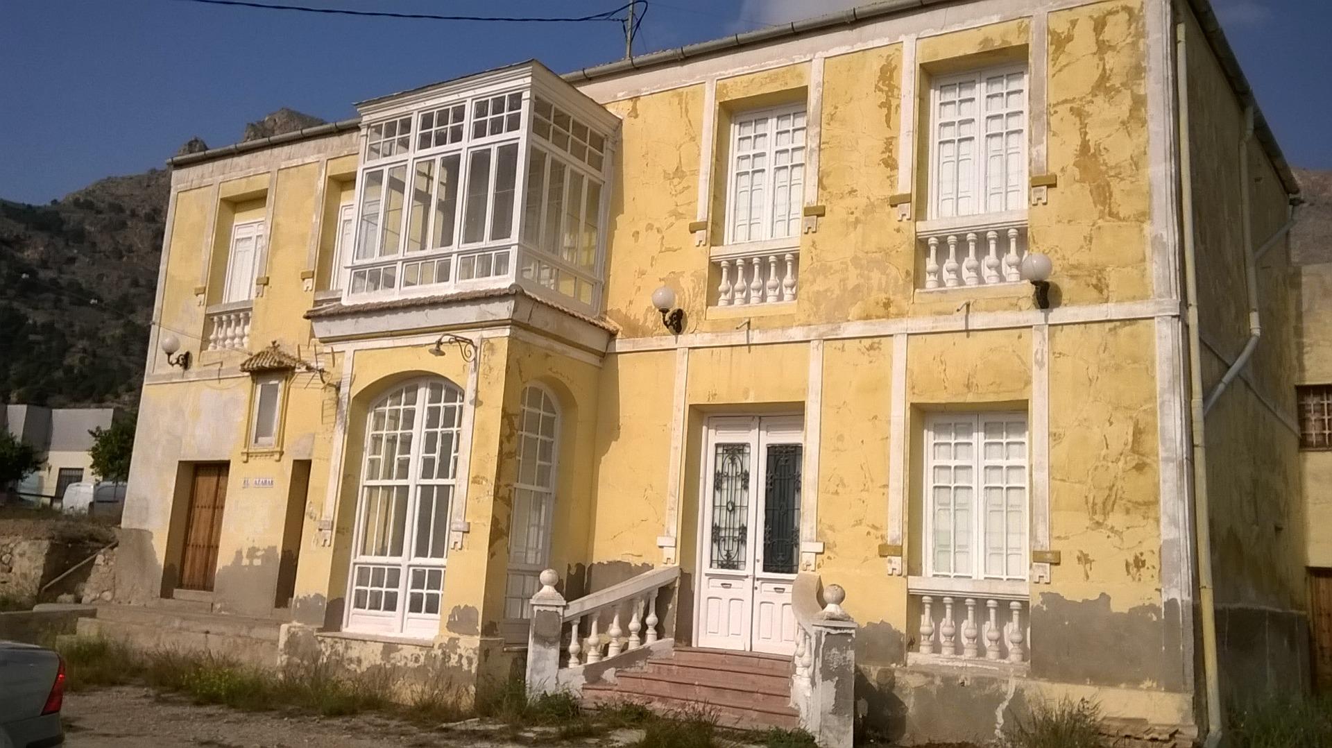 Palacete antiguo con finca ( Orihuela, 