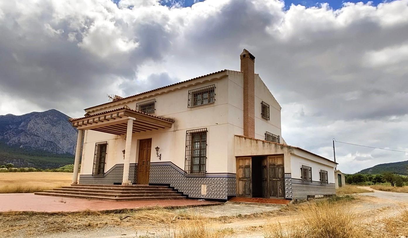 Palacete ( Casas Nuevas )