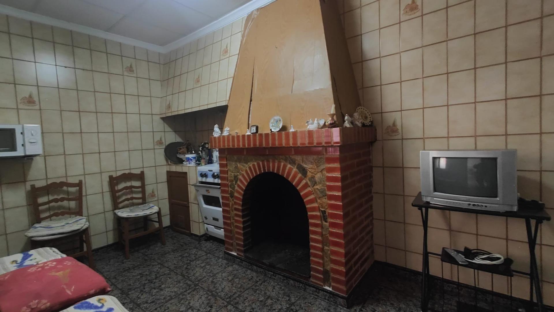 Casa de pueblo con garaje ( Pliego )