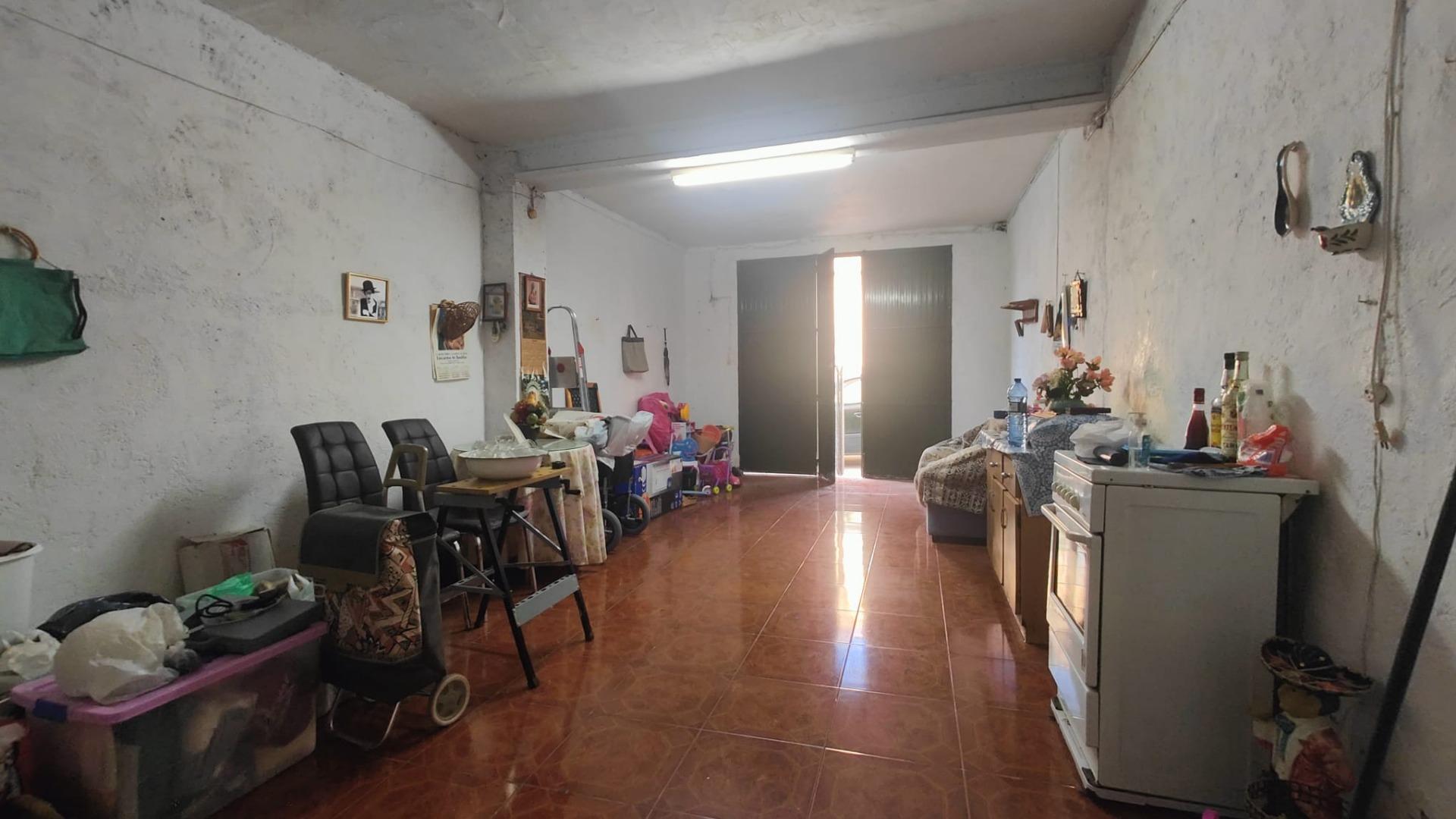 Casa de pueblo con garaje ( Pliego )