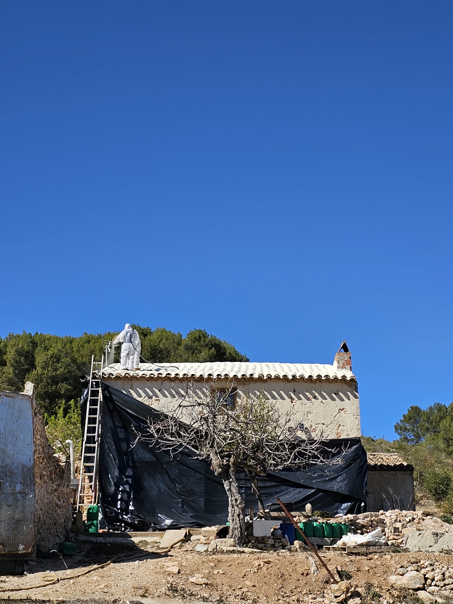 Casa Semireformada con gran Terreno (El Berro )