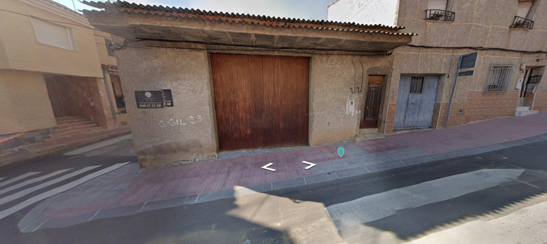 Cochera o Almacén en  ( Pliego )