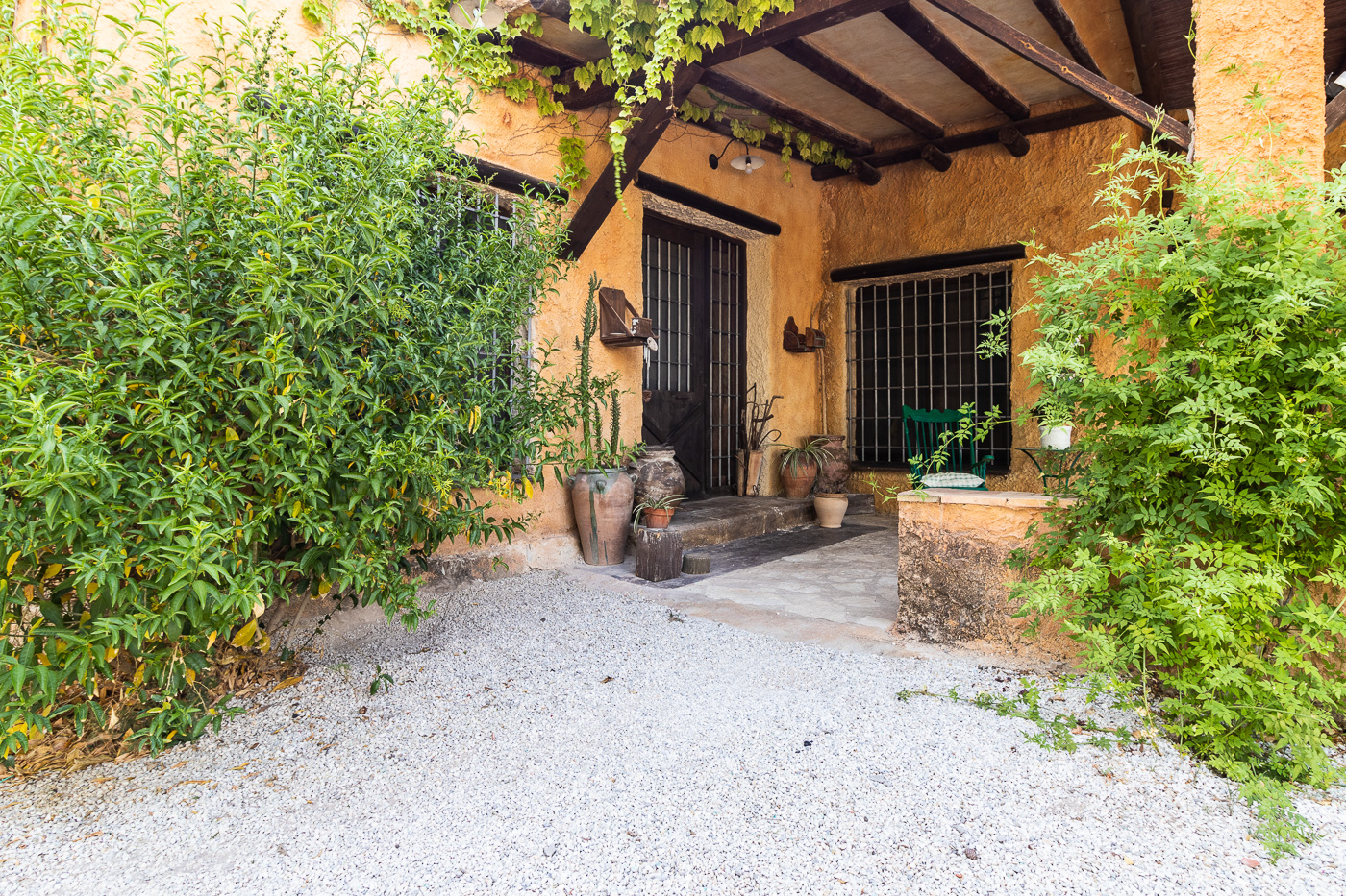 Chalet Rústico con Piscina y Jardín Mediterráneo en la Huerta de Mula