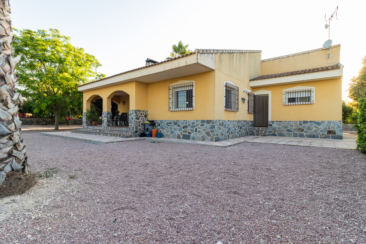 Chalet con Piscina, Parcela y Barbacoa en Cehegín – Entorno Privilegiado y Lista para Entrar