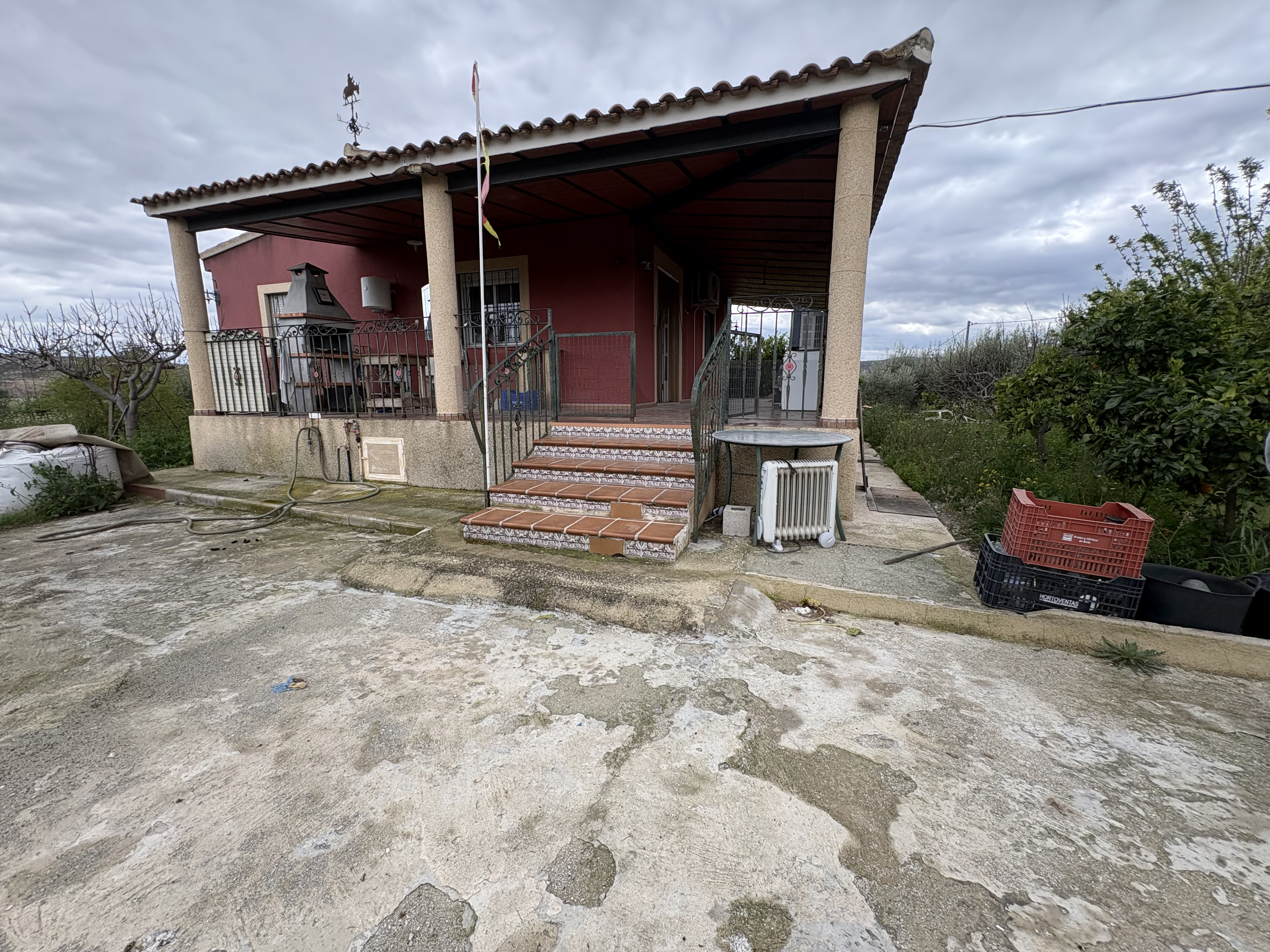 Chalet rústico de 163 m² con parcela de 5.296 m² y cítricos en Camino Curtis, Mula (Murcia)