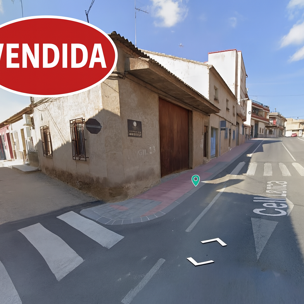 Cochera o Almacén en  ( Pliego )