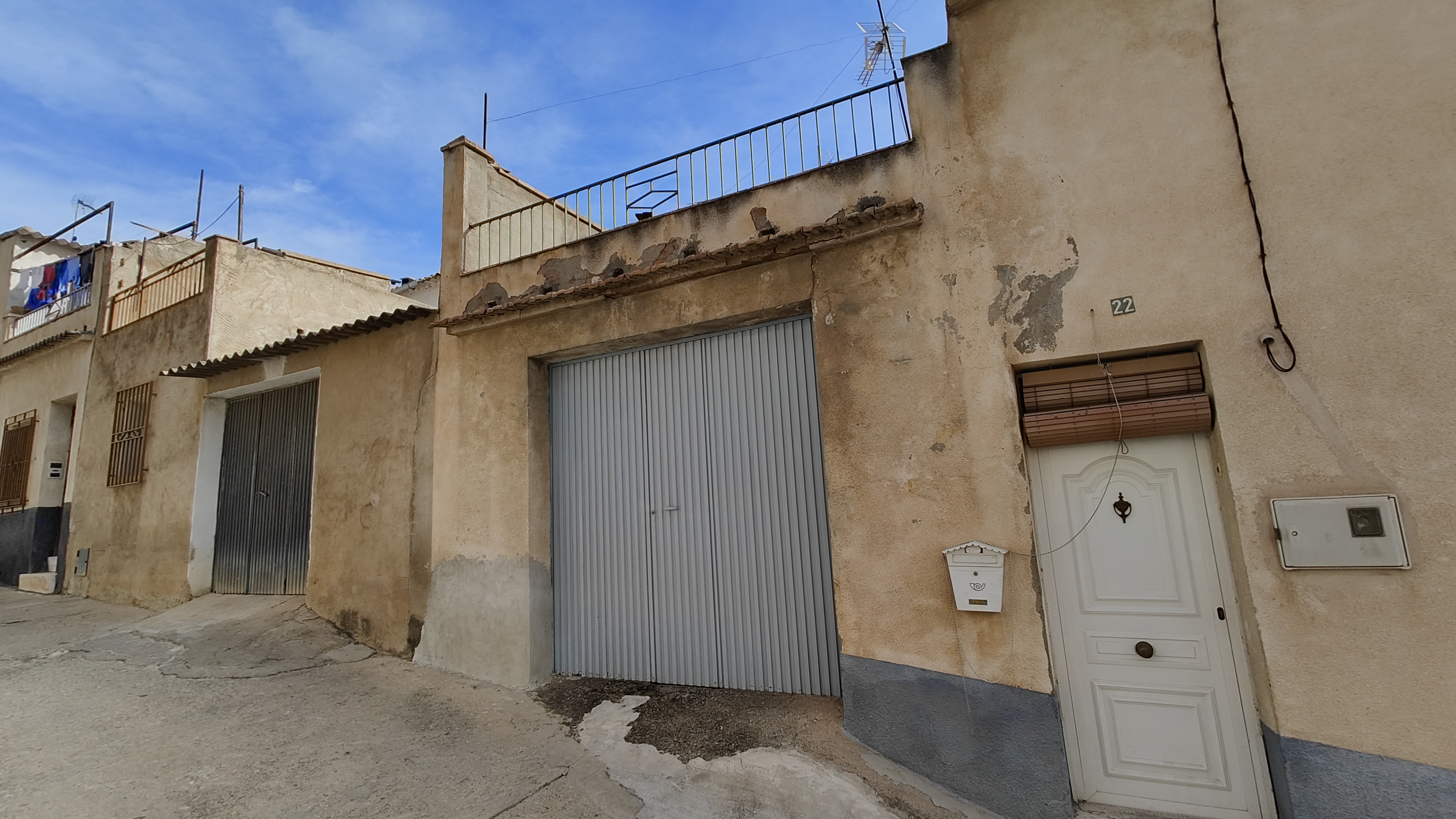 Casa de 200 m² a Reformar con Garaje y Terraza en Pliego (Murcia)