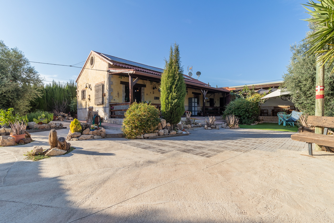 Chalet con parcela y energía solar en venta en Librilla (Murcia)