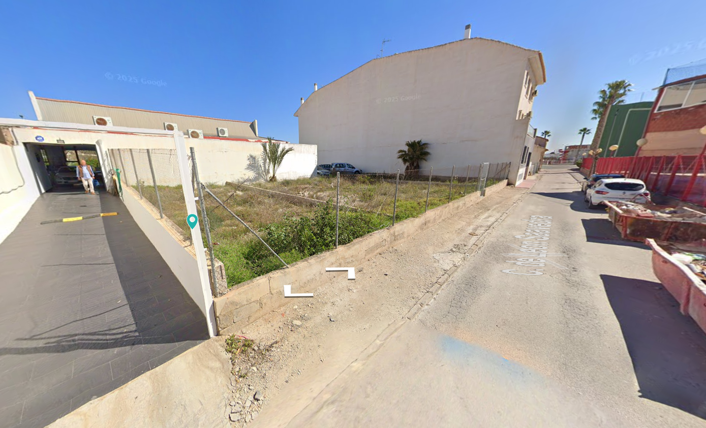 Solar Urbano de 106 m² en Mula  