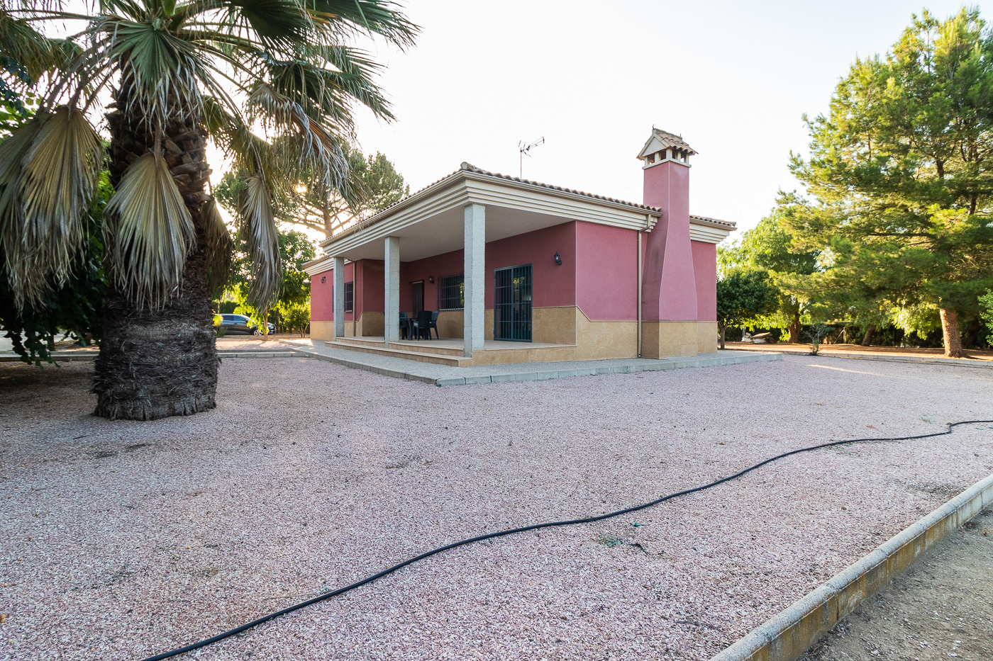 Chalet con Piscina, Parcela y Vistas en Cehegín – Listo para Entrar a Vivir