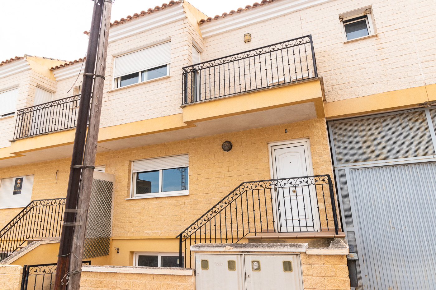 Dúplex de 220 m² en Excelente Estado con Garaje y Chimenea en Pliego (Murcia)