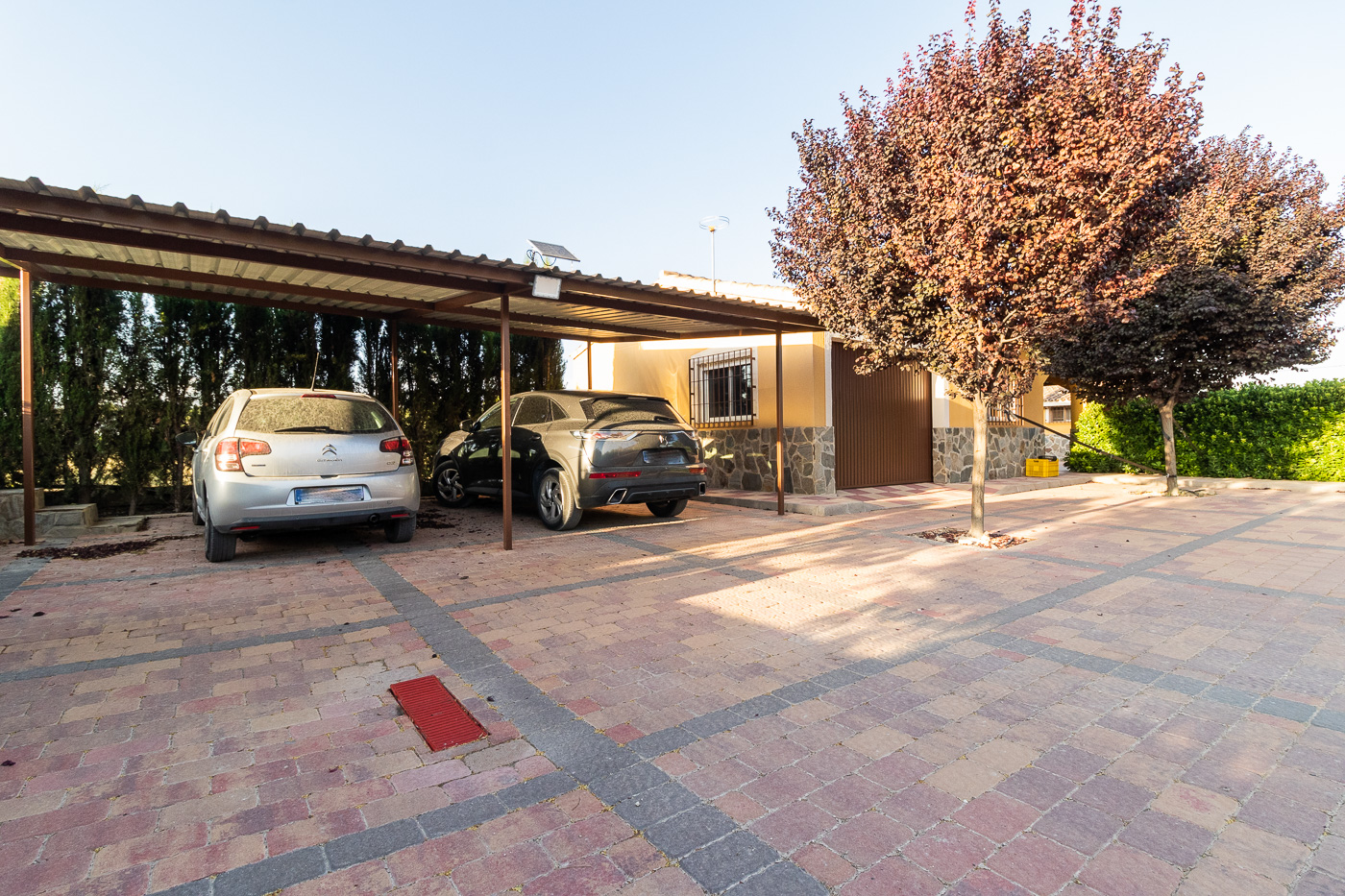 Chalet con Piscina, Parcela y Barbacoa en Cehegín – Entorno Privilegiado y Lista para Entrar
