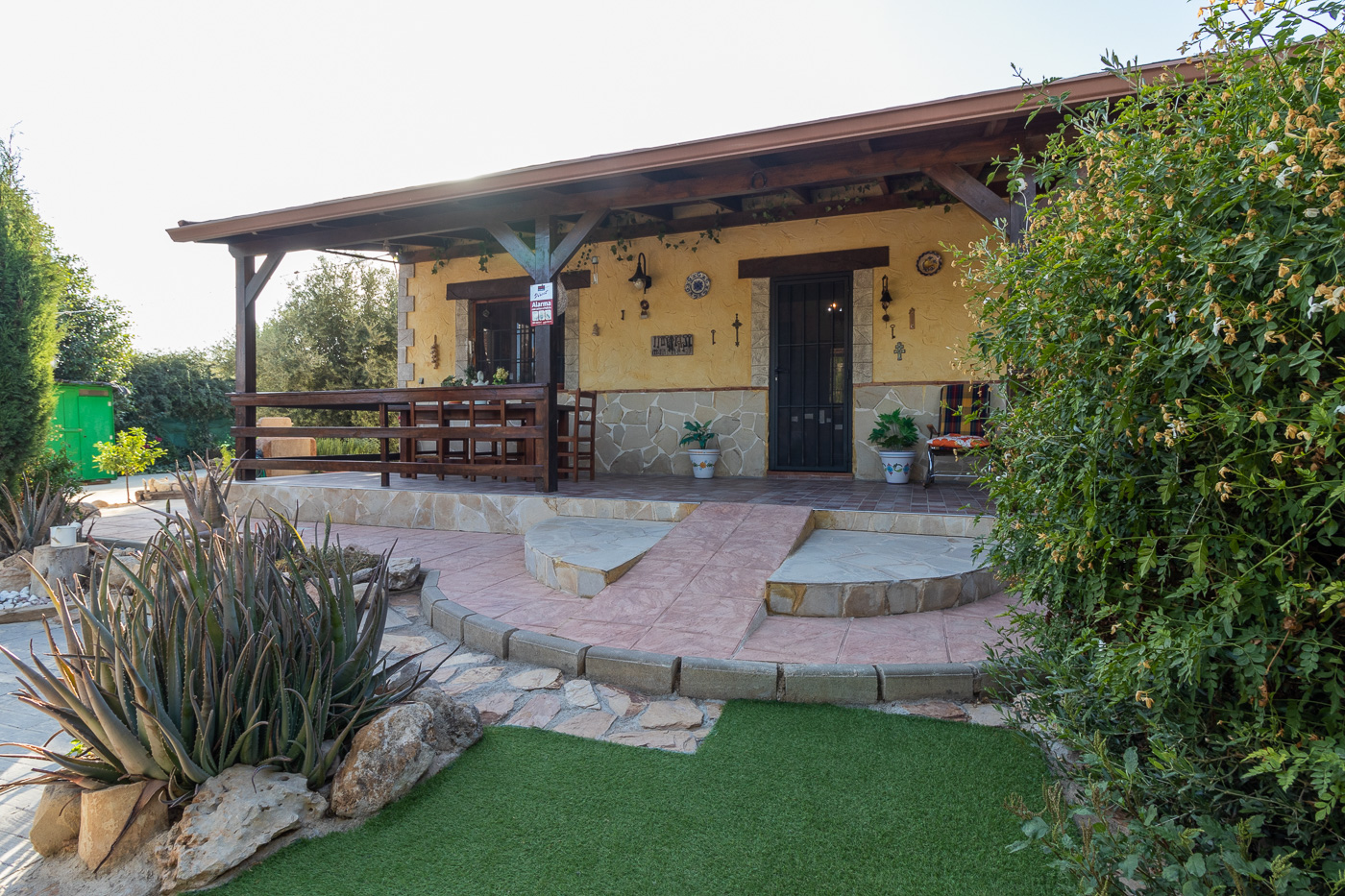 Chalet con parcela y energía solar en venta en Librilla (Murcia)