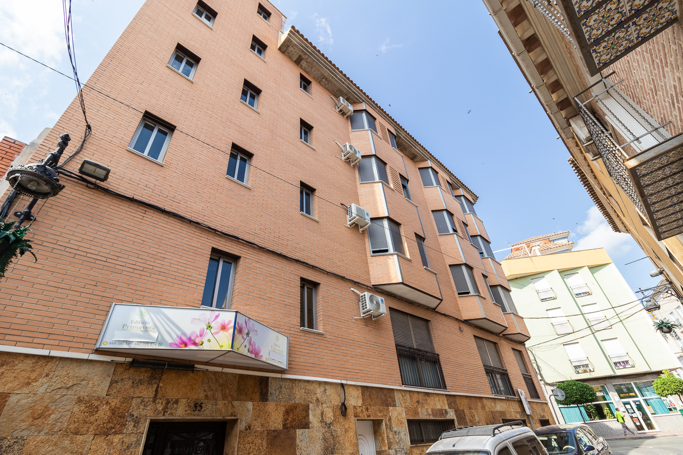 EDIFICIO COMPLETO REHABILITADO CON 4 VIVIENDAS Y LOCAL EN EL CENTRO DE CALASPARRA