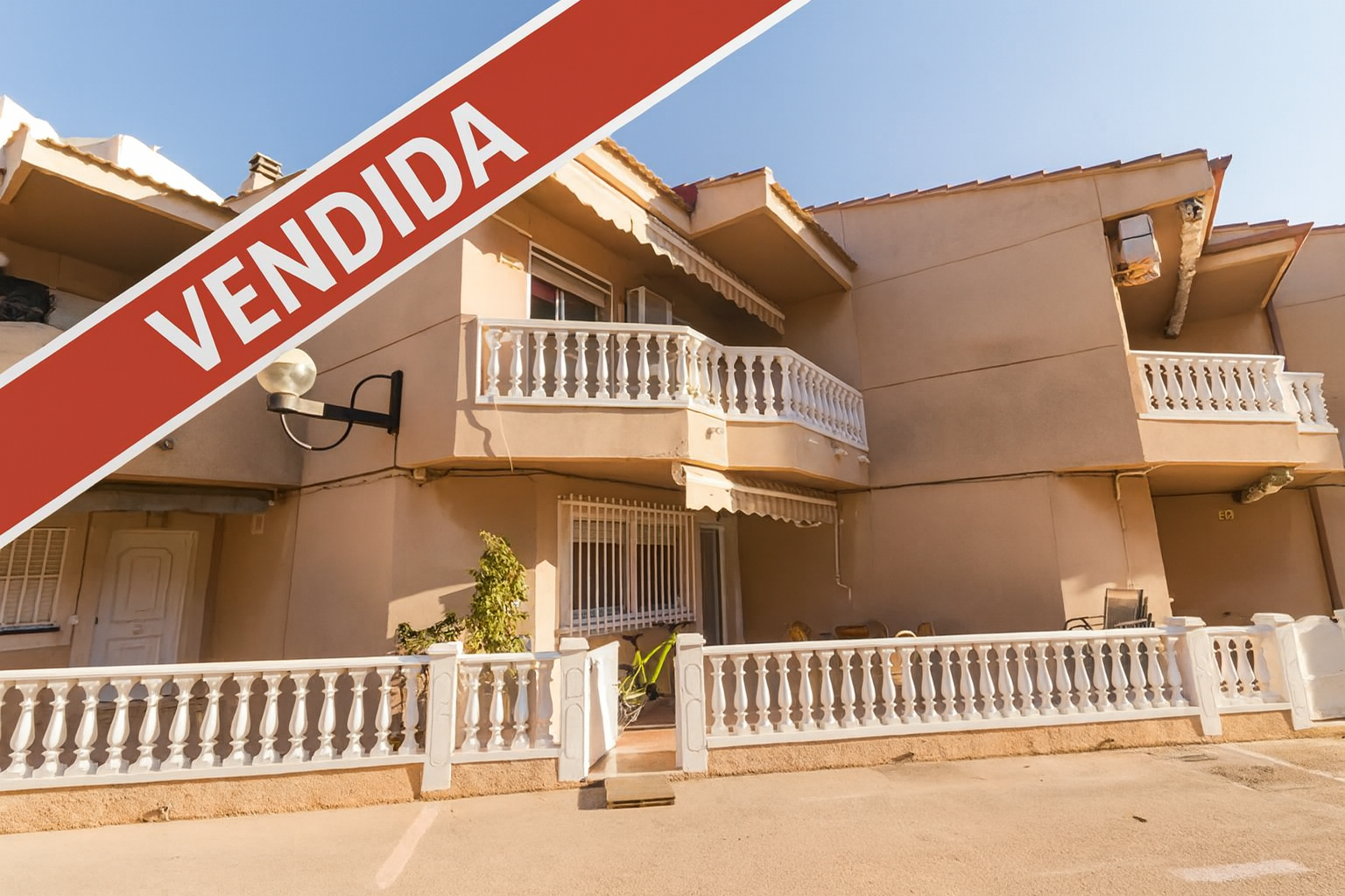 Duplex a pie de playa ( La Manga )