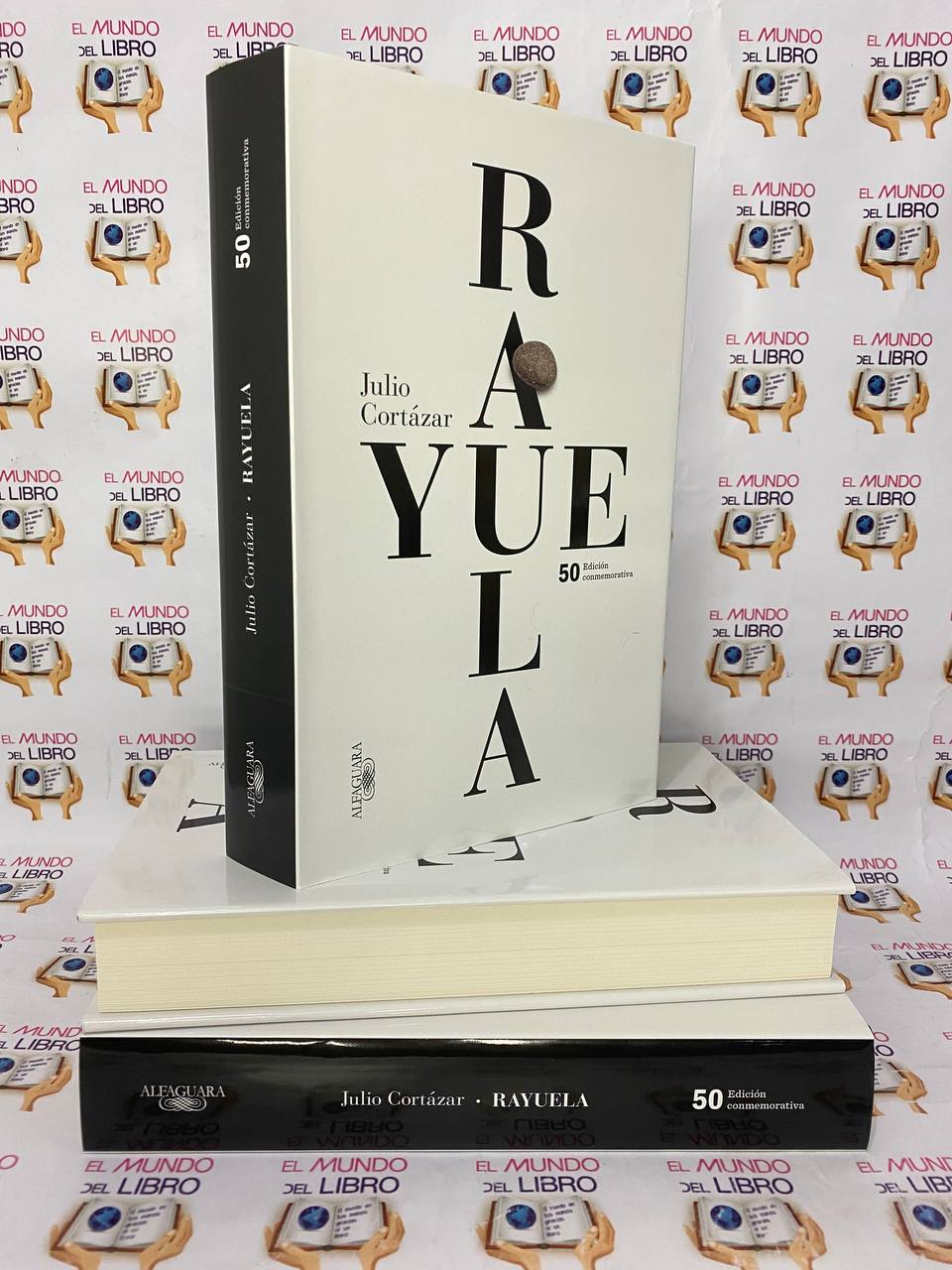Rayuela: edición 50 conmemorativa - Julio Cortázar  (incluye sobrecubierta)