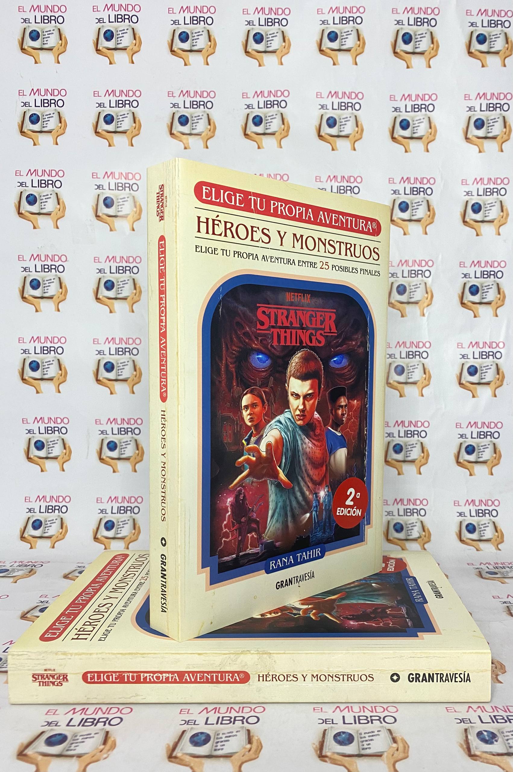  Stranger Things - Elige Tu Propia Aventura / Héroes y Monstruos