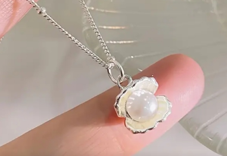 Colgante con perla