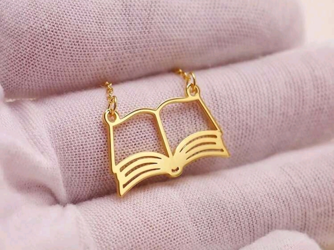 Collar de libro 